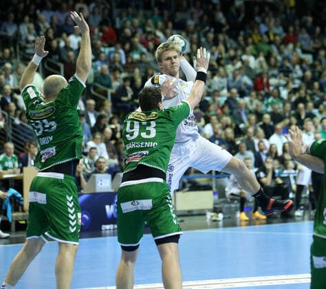 GER, DHB, 1.HBL, FUECHSE BERLIN VS. SC DHfK LEIPZIG 26.12.2019, Max Schmeling Halle, Berlin, GER, DHB, 1.HBL, FUECHSE BERLIN VS. SC DHfK LEIPZIG, DHB regulations prohibit any use of photographs as image sequences and or quasi-videoPaul Drux (Fuechse Berlin 95), Mijajlo Marsenic (Fuechse Berlin 93), Franz Semper (SC DHfK Leipzig 3)
