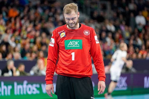 Johannes Bitter (Jogi Bitter, Torwart, Deutschland, 1), enttäuscht schauend, Enttäuschung, Frustration, disappointed, pessimistisch, Einzelbild, Aktion, Action, 04.01.2020, Mannheim (Deutschland), Handball, Länderspiel, Deutschland - Island