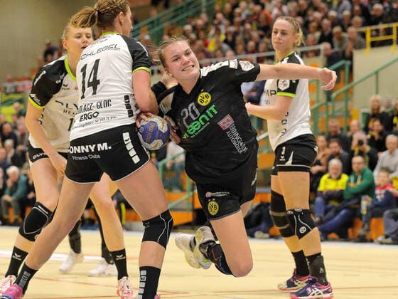 Sport Bilder des Tages Karolina Kudlacz-Gloc, Merel Freriks (BVB), Maura Visser, BVB Handball vs. SG BBM Bietigheim, Frauen Damen, Handball, DHB-Pokal, 4 Runde, 2019 2020, 08.01.2020, BVB Handball vs. SG BBM Bietigheim, Frauen Damen, Handball, DHB-Pokal, 4 Runde, 2019 2020, 08.01.2020 Dortmund Copyright: xEibner-Pressefotox EP_EER