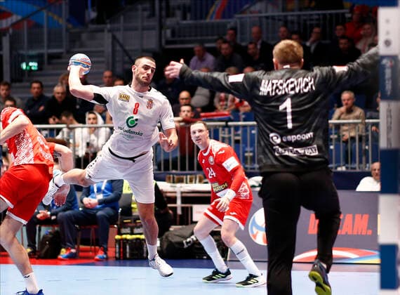 09.01.2020, Stadthalle, Graz, AUT, EHF Euro 2020, Weissrussland vs Serbien, Gruppe A, im Bild Stevan Stretenovic (SRB) und Ivan Matskevich (BLR) Stevan Stretenovic (SRB) and Ivan Matskevich (BLR) during the EHF 2020 European Handball Championship, group A match between Belarus and Serbia at the Stadthalle in Graz, Austria on 2020 01 09. Pictures © 2020, PhotoCredit: Erwin Scheriau Graz