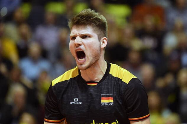 Ruben Schott (Deutschland), jubelt nach einem Punkt Frankreich-Deutschland France- Germany CEV Tokio Volleyball Europa Qualifikation 2020 CEV Tokyo Volleyball European Qualification 2020 Finale, Endspiel, Herren, Männer, Maenner, men, Volleyball, , Germany, Max-Schmeling-Halle Berlin, 10.1.2020