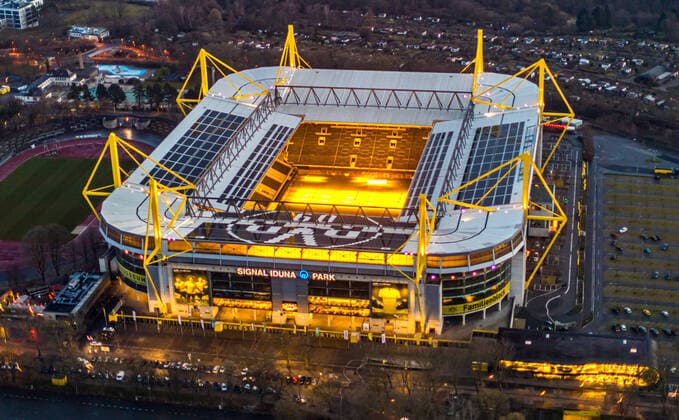 Luftbild, Signal Iduna Park, SignalIdunaPark, Westfalenstadion, BVB, Bundesligastadion, , Dortmund, Ruhrgebiet, Nordrhein-Westfalen, Deutschland ACHTUNGxMINDESTHONORARx60xEURO