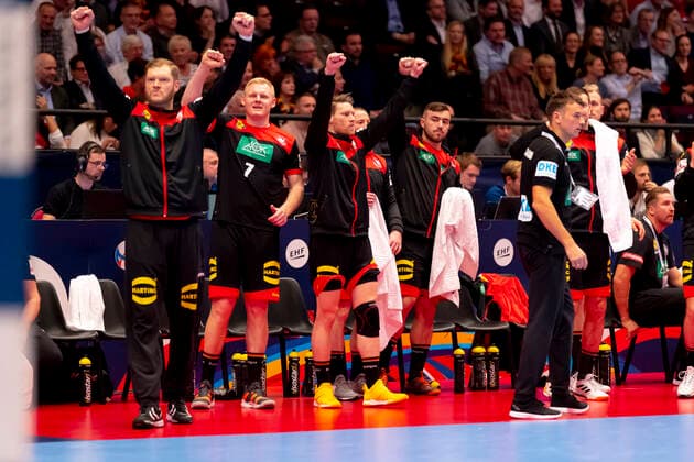 Johannes Bitter (Nr. 1, Deutschland), Patrick Wiencek (Nr. 7, Deutschland), Tobias Reichmann (Nr. 9, Deutschland), Jannik Kohlbacher (Nr. 48, Deutschland) freuen sich jubeln. Oesterreich vs. Deutschland, Handball, Hauptrunde, EHF Euro 2020, 20.01.20 Wien Wien Oesterreich Copyright: xAgentur54Gradx xFelixxKoenigx