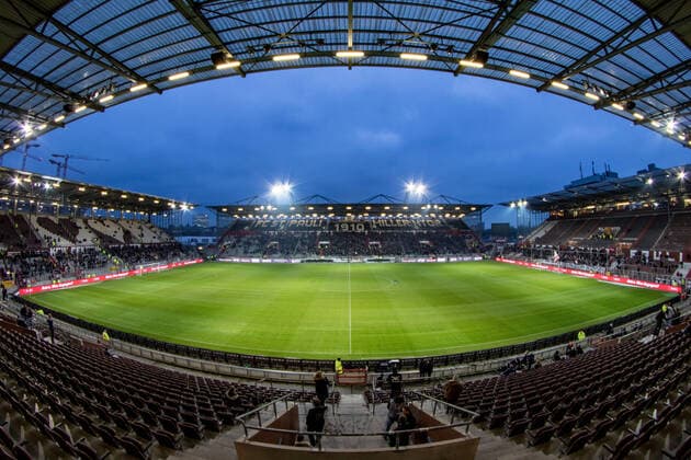 Fußball, Stadiongeschichte FC St. Pauli HDR-Aufnahme rund eine Stunde vor Anpfiff. 14.02.2020, Fussball, GER, 2. Bundesliga, 2.BL, Saison 2019 20, 22. Spieltag, FC St. Pauli - SG Dynamo Dresden, Millerntor-Stadion, FC St. Pauli vs. SG Dynamo Dresden