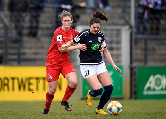 v.l.: Carolin Schraa (Köln), Sarah Zadrazil (Potsdam, 27), Zweikampf, Aktion, 1.FFC Turbine Potsdam - 1. FC Köln, Fußball, Frauen, Bundesliga, Saison 2019 2020, Potsdam, 16.02.2020,, Deutschland, DFB DFL REGULATIONS PROHIBIT ANY USE OF PHOTOGRAPHS AS IMAGE SEQUENCES AND OR QUASI-VIDEO.