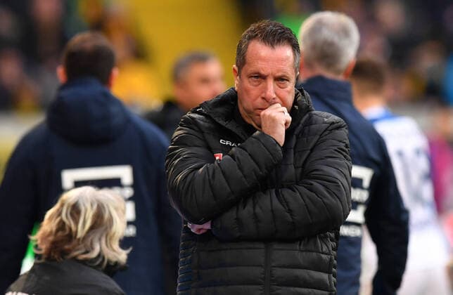 Trainer Markus Kauczinski (Dresden), 22.02.2020, Fussball, GER, Saison 2019 2020, 2. Bundesliga, 23. Spieltag, Rudolf-Harbig-Stadion Dresden, SG Dynamo Dresden - VfL Bochum 1848, DFL REGULATIONS PROHIBIT ANY USE OF PHOTOGRAPHS as IMAGE SEQUENCES and or QUASI-VIDEO,