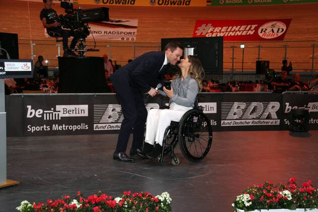 David Lappartient, UCI Präsident, UCI Ehrenmedaillie für Kristina Vogel, Bahnrad Weltmeisterschaft 2020 Berlin, 26.02. - 01.03.2020, Tag 05, Berlin, Velodrom, Paul-Heyse-Straße 26, 10407 Berlin Prenzlauer Berg, 2020 Tracking Cycling World Championships, Berlin, GER