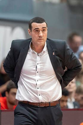 Deutschland, Wuerzburg, s.Oliver Arena, 06.03.2020, emspor, emonline, despor, deonline, s.Oliver Wuerzburg vs. Brose Bamberg, Basketball, BBL Bild: v. l. Head Coach Roel Moors (Brose Bamberg) Copyright: HMBxMedia xHeikoxBecker