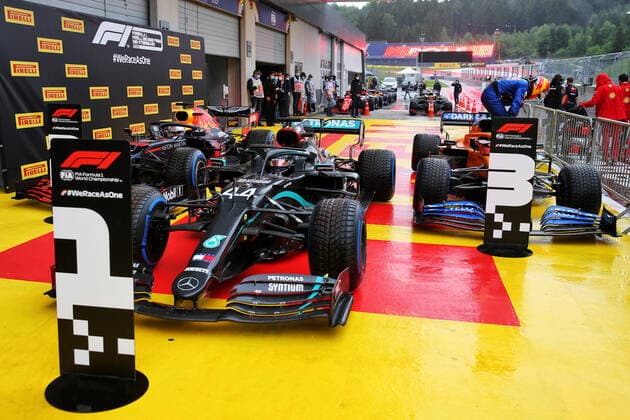 Motorsports: FIA Formula One World Championship, WM, Weltmeisterschaft 2020, Grand Prix of Styria Motorsports: FIA Formula One World Championship 2020, Grand Prix of Styria, 44 Lewis Hamilton (GBR, Mercedes-AMG Petronas Formula One Team), 33 Max Verstappen (NLD, Aston Martin Red Bull Racing), 55 Carlos Sainz (ESP, McLaren F1 Team),