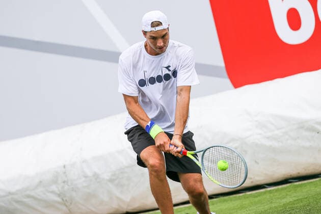 Jan-Lennard Struff (GER), bett1ACES, Berlin, LTTC Rot-Weiß - Steffi-Graf-Stadion, 11.07.2020,