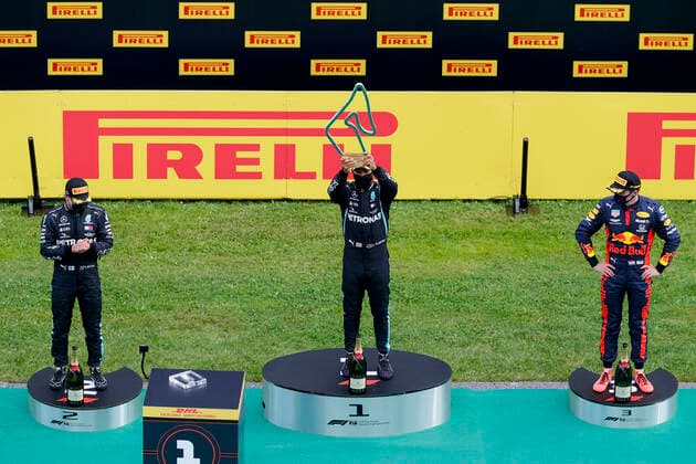 Motorsports: FIA Formula One World Championship, WM, Weltmeisterschaft 2020, Grand Prix of Styria Motorsports: FIA Formula One World Championship 2020, Grand Prix of Styria, 77 Valtteri Bottas (FIN, Mercedes-AMG Petronas Formula One Team), 44 Lewis Hamilton (GBR, Mercedes-AMG Petronas Formula One Team), 33 Max Verstappen (NLD, Aston Martin Red Bull Racing),