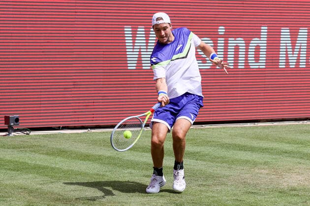 Jan-Lennard STRUFF (GER), bett1ACES, Berlin, LTTC Rot-Weiß - Steffi-Graf-Stadion, 13.07.2020,