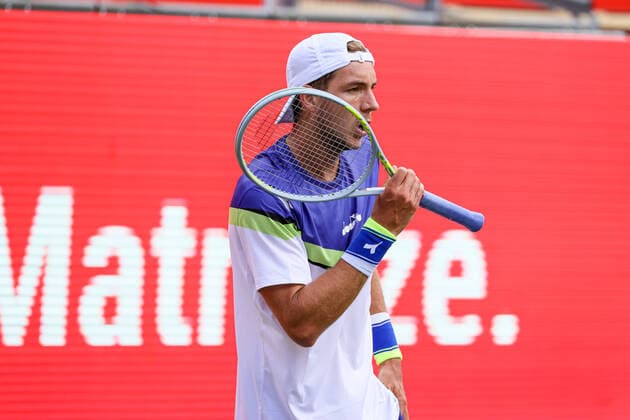 Jan-Lennard STRUFF (GER), bett1ACES, Berlin, LTTC Rot-Weiß - Steffi-Graf-Stadion, 13.07.2020,