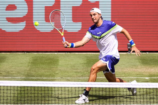Jan-Lennard STRUFF (GER), bett1ACES, Berlin, LTTC Rot-Weiß - Steffi-Graf-Stadion, 13.07.2020,