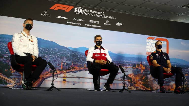Motorsports: FIA Formula One World Championship, WM, Weltmeisterschaft 2020, Grand Prix of Hungary Motorsports: FIA Formula One World Championship 2020, Grand Prix of Hungary, James Allison (GBR, Mercedes-AMG Petronas Formula One Team), Xevi Pujolar (ESP, Alfa Romeo Racing ORLEN), Paul Monaghan (Aston Martin Red Bull Racing),