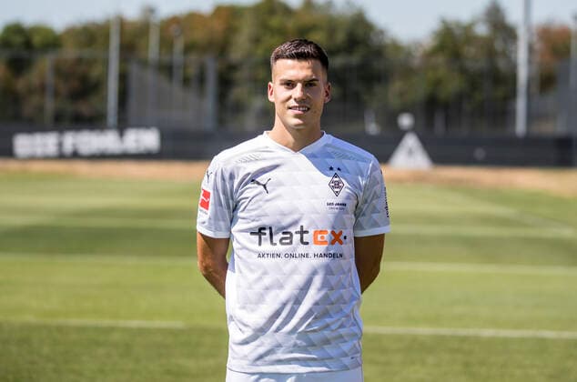 Laszlo Benes (BMG) Borussia Mönchengladbach Porträttermin 2020 2021 Porträt, Vorstellung, Präsentation, Pressetermin, Fußball, GER 07.08.2020, Fussball, Vorstellung, Präsentation, Pressetermin, Fußball, GER; 1. Bundesliga, Saison 2020 21, Moenchengladbach Foto: Moritz Müller Only for Editorial use
