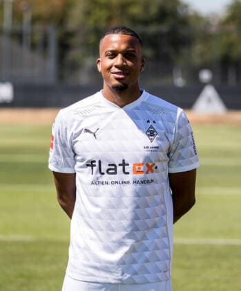Alassane Plea (BMG) Borussia Mönchengladbach Porträttermin 2020 2021 Porträt, Vorstellung, Präsentation, Pressetermin, Fußball, GER 07.08.2020, Fussball, Vorstellung, Präsentation, Pressetermin, Fußball, GER; 1. Bundesliga, Saison 2020 21, Moenchengladbach Foto: Moritz Müller Only for Editorial use