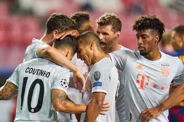 FC BAYERN MUENCHEN - FC Barcelona, Barca 8-2 , Football UEFA Champions League Lisbon, Lissabon, Portugal, 14th August 2020. Philippe COUTINHO, FCB 10 celebrates his 7-2 goal, happy, laugh, celebration, with Thiago ALCANTARA, FCB 6 Lucas HERNANDEZ (FCB 21) Corentin TOLISSO, FCB 24 Kingsley COMAN, FCB 29 Thomas MUELLER, MÜLLER, FCB 25 Robert LEWANDOWSKI, FCB 9 in the quarterfinal UEFA Champions League match final tournament FC BAYERN MUENCHEN - FC BARCELONA 8-2 in Season 2019 2020, FCB, Munich, Barca Photographer: Peter Schatz Pool - UEFA REGULATIONS PROHIBIT ANY USE OF PHOTOGRAPHS as IMAGE SEQUENCES and or QUASI-VIDEO - National and international News-Agencies OUT Editorial Use ONLY Lisbon Estadio da Luz de Benfica Portugal