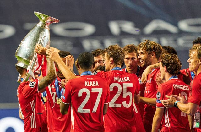 Final Football UEFA Champions League FC BAYERN MUENCHEN - PARIS SAINT GERMAIN (PSG) 1-0 Lisbon, Lissabon, Portugal, 23rd August 2020. Trainer Hansi FLICK (FCB), team manager, headcoach, coach, Lucas HERNANDEZ (FCB 21) Manuel NEUER, FCB 1 with trophy, Ivan PERISIC, FCB 14 , Leon GORETZKA, FCB 18 Robert LEWANDOWSKI, FCB 9 Thiago ALCANTARA, FCB 6 Alvaro ODRIOZOLA, FCB 2 Kingsley COMAN, FCB 29 Philippe COUTINHO, FCB 10 Serge GNABRY, FCB 22 Thomas MUELLER, MÜLLER, FCB 25 Joshua KIMMICH, FCB 32 Benjamin PAVARD, FCB 5 Corentin TOLISSO, FCB 24 David ALABA, FCB 27 Javi MARTINEZ, FCB 8 team FCB win the trophy in the final match UEFA Champions League, final tournament FC BAYERN MUENCHEN - PARIS ST. GERMAIN (PSG) 1-0 in season 2019 2020, FCB, Photographer: Peter Schatz Pool - UEFA REGULATIONS PROHIBIT ANY USE OF PHOTOGRAPHS as IMAGE SEQUENCES and or QUASI-VIDEO - National and international News-Agencies OUT Editorial Use ONLY Lisbon Estadio da Luz de Benfica Portugal