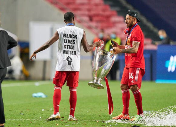 Final Football UEFA Champions League FC BAYERN MUENCHEN - PARIS SAINT GERMAIN (PSG) 1-0 Lisbon, Lissabon, Portugal, 23rd August 2020. David ALABA, FCB 27 with t-shirt Black Lives still matter, Politik, gegen Rassismus, Meinung, Corentin TOLISSO, FCB 24 team FCB win the trophy in the final match UEFA Champions League, final tournament FC BAYERN MUENCHEN - PARIS ST. GERMAIN (PSG) 1-0 in season 2019 2020, FCB, Photographer: Peter Schatz Pool - UEFA REGULATIONS PROHIBIT ANY USE OF PHOTOGRAPHS as IMAGE SEQUENCES and or QUASI-VIDEO - National and international News-Agencies OUT Editorial Use ONLY Lisbon Estadio da Luz de Benfica Portugal