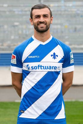 27.08.2020, xfux, Fussball 2.Bundesliga, SV Darmstadt 98, 2.BL, Porträttermin 2020 2021, Fototermin, emonline, emspor, deloka, v.l. Serdar Dursun; SV Darmstadt 98; 2.BL; Porträttermin 2020 2021 Darmstadt