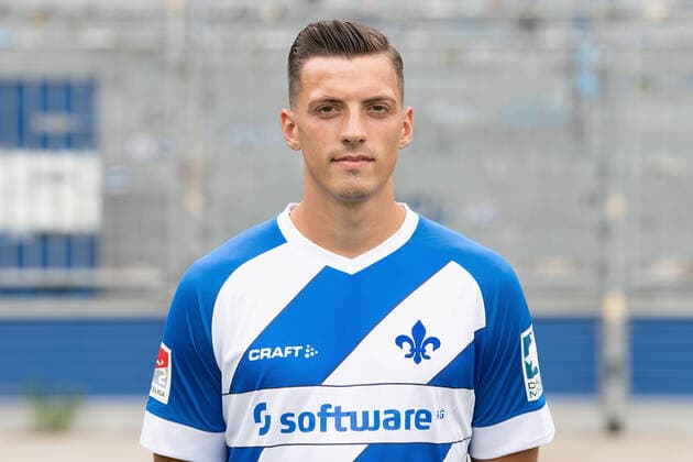 27.08.2020, xfux, Fussball 2.Bundesliga, SV Darmstadt 98, 2.BL, Porträttermin 2020 2021, Fototermin, emonline, emspor, deloka, v.l. Nicolai Rapp; SV Darmstadt 98; 2.BL; Porträttermin 2020 2021 Darmstadt