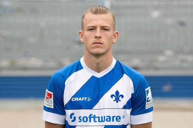 27.08.2020, xfux, Fussball 2.Bundesliga, SV Darmstadt 98, 2.BL, Porträttermin 2020 2021, Fototermin, emonline, emspor, deloka, v.l. Tim Skarke; SV Darmstadt 98; 2.BL; Porträttermin 2020 2021 Darmstadt