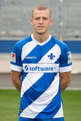 27.08.2020, xfux, Fussball 2.Bundesliga, SV Darmstadt 98, 2.BL, Porträttermin 2020 2021, Fototermin, emonline, emspor, deloka, v.l. Tim Skarke; SV Darmstadt 98; 2.BL; Porträttermin 2020 2021 Darmstadt