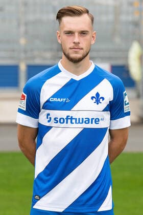 27.08.2020, xfux, Fussball 2.Bundesliga, SV Darmstadt 98, 2.BL, Porträttermin 2020 2021, Fototermin, emonline, emspor, deloka, v.l. Adrian Stanilewicz; SV Darmstadt 98; 2.BL; Porträttermin 2020 2021 Darmstadt