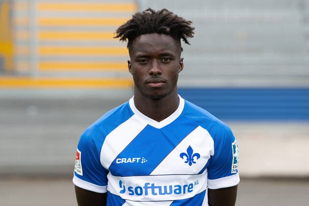 27.08.2020, xfux, Fussball 2.Bundesliga, SV Darmstadt 98, 2.BL, Porträttermin 2020 2021, Fototermin, emonline, emspor, deloka, v.l. Braydon Manu; SV Darmstadt 98; 2.BL; Porträttermin 2020 2021 Darmstadt