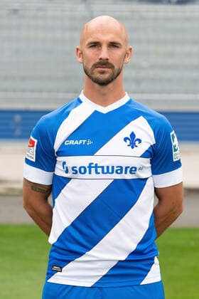 27.08.2020, xfux, Fussball 2.Bundesliga, SV Darmstadt 98, 2.BL, Porträttermin 2020 2021, Fototermin, emonline, emspor, deloka, v.l. Patrick Herrmann; SV Darmstadt 98; 2.BL; Porträttermin 2020 2021 Darmstadt