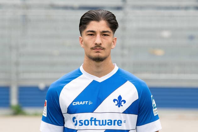 27.08.2020, xfux, Fussball 2.Bundesliga, SV Darmstadt 98, 2.BL, Porträttermin 2020 2021, Fototermin, emonline, emspor, deloka, v.l. Ensar Arslan; SV Darmstadt 98; 2.BL; Porträttermin 2020 2021 Darmstadt