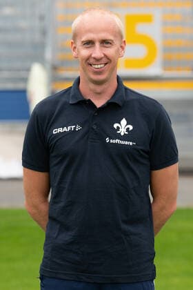 27.08.2020, xfux, Fussball 2.Bundesliga, SV Darmstadt 98, 2.BL, Porträttermin 2020 2021, Fototermin, emonline, emspor, deloka, v.l. Physiotherapeut Sebastian Pommer; SV Darmstadt 98; 2.BL; Porträttermin 2020 2021 Darmstadt