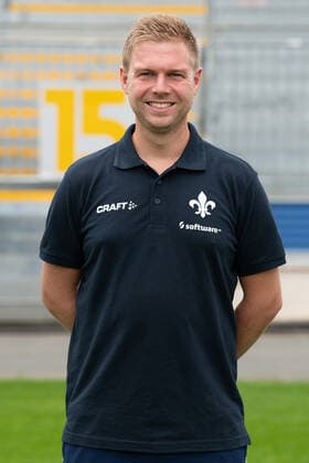27.08.2020, xfux, Fussball 2.Bundesliga, SV Darmstadt 98, 2.BL, Porträttermin 2020 2021, Fototermin, emonline, emspor, deloka, v.l. Physiotherapeut Bjoern Rein; SV Darmstadt 98; 2.BL; Porträttermin 2020 2021 Darmstadt