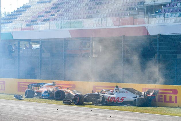 Crash at the first restart of the race, 55 SAINZ Carlos (spa), McLaren Renault F1 MCL35, 20 MAGNUSSEN Kevin (dnk), Haas F1 Team VF-20 Ferrari, action during the Formula 1 Pirelli Gran Premio Della Toscana Ferrari 1000, 2020 Tuscan Grand Prix, from September 11 to 13, 2020 on the Autodromo Internazionale del Mugello, in Scarperia e San Piero, near Florence, Italy FORMULE 1 : Grand prix de Toscane - Course - Mugello - Scarperia e San Piero - 13 09 2020 DPPI PANORAMIC 20_00120019_AV_7974JPG