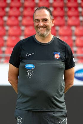Frank Schmidt, Trainer (FC Heidenheim), 1. FC Heidenheim 1846, 2. Bundesliga, Portraettermin, Saison 2020 2021, 17.09.2020, DFB DFL regulations prohibit any use of photographs as image sequences and or quasi-video., 1. FC Heidenheim 1846, 2. Bundesliga, Portraettermin, Freisteller, Shooting, Saison 2020 2021, 17.09.2020 Heidenheim Copyright: xEibner-Pressefoto SaschaxWaltherx EP_swa