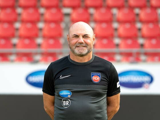 Bernhard Raab, 1. FC Heidenheim 1846, 2. Bundesliga, Portraettermin, Saison 2020 2021, 17.09.2020, DFB DFL regulations prohibit any use of photographs as image sequences and or quasi-video., 1. FC Heidenheim 1846, 2. Bundesliga, Portraettermin, Freisteller, Shooting, Saison 2020 2021, 17.09.2020 Heidenheim Copyright: xEibner-Pressefoto SaschaxWaltherx EP_swa
