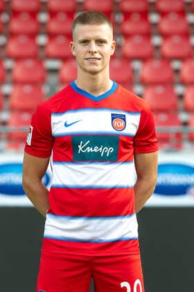 Dzenis Burnic (FC Heidenheim, 20), 1. FC Heidenheim 1846, 2. Bundesliga, Portraettermin, Saison 2020 2021, 17.09.2020, DFB DFL regulations prohibit any use of photographs as image sequences and or quasi-video., 1. FC Heidenheim 1846, 2. Bundesliga, Portraettermin, Freisteller, Shooting, Saison 2020 2021, 17.09.2020 Heidenheim Copyright: xEibner-Pressefoto SaschaxWaltherx EP_swa