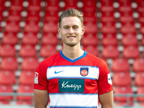 Oliver Steurer (FC Heidenheim, 04), 1. FC Heidenheim 1846, 2. Bundesliga, Portraettermin, Saison 2020 2021, 17.09.2020, DFB DFL regulations prohibit any use of photographs as image sequences and or quasi-video., 1. FC Heidenheim 1846, 2. Bundesliga, Portraettermin, Freisteller, Shooting, Saison 2020 2021, 17.09.2020 Heidenheim Copyright: xEibner-Pressefoto SaschaxWaltherx EP_swa