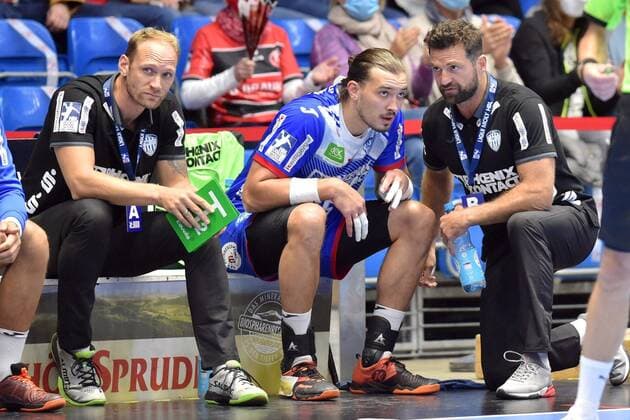 Florian Kehrmann (Trainer TBV Lemgo) (R) und Marcel Timm (M), Matthias Struck (TBV Lemgo) (L) , GER, MT Melsungen - TBV Lemgo Lippe, Handball, 1. Bundesliga Maenner, 06.10.2020, GER, MT Melsungen - TBV Lemgo, Handball, 1. Liga Maenner, 06.10.2020 Kassel Copyright: xSippel xEibner-Pressefotox EP_rsl