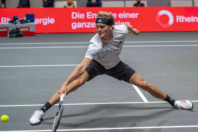 Im Alexander ZVEREV (GER), Alexander ZVEREV (GER) vs. Alejandro DAVIDOVICH FOKINA (ESP), TENNIS, bett1hulks Indoor, 1. Halbfinale, 17.10.2020, GER, TENNIS, ATP, Tennis Herren TOUR, bett1hulks Indoor, 1. Halbfinale, Alexander ZVEREV (GER) vs. Alejandro DAVIDOVICH FOKINA (ESP), 17.10.2020 KOELN Copyright: xEibnerxPressefotox xBenjaminxSOELZERx EP_BSO