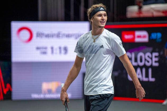 Im SIEGESJUBEL von Alexander ZVEREV (GER), Alexander ZVEREV (GER) vs. Felix AUGER-ALIASSIME (CAN), TENNIS, bett1hulks Indoor, FINALE, 18.10.2020, GER, TENNIS, ATP, Tennis Herren TOUR, bett1hulks Indoor, FINALE, Alexander ZVEREV (GER) vs. Felix AUGER-ALIASSIME (CAN), 18.10.2020 KOELN Copyright: xEibnerxPressefotox xBenjaminxSOELZERx EP_BSO