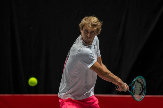 Im Alexander ZVEREV (GER), Alexander ZVEREV (GER) exklusiv vor dem Doppel-Match, TENNIS, bett1HULKS Championship, 20.10.2020, GER, TENNIS, ATP, Tennis Herren TOUR, bett1HULKS Championship, Alexander ZVEREV (GER) exklusiv vor dem Doppel-Match, 20.10.2020 KOELN Copyright: xEibnerxPressefotox xBenjaminxSOELZERx EP_BSO