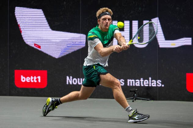 Im Alejandro DAVIDOVICH FOKINA (ESP), Steve JOHNSON (USA) vs. Alejandro DAVIDOVICH FOKINA (ESP), TENNIS, bett1HULKS Championship, 21.10.2020, GER, TENNIS, ATP, Tennis Herren TOUR, bett1HULKS Championship, Steve JOHNSON (USA) vs. Alejandro DAVIDOVICH FOKINA (ESP), 21.10.2020 KOELN Copyright: xEibnerxPressefotox xBenjaminxSOELZERx EP_BSO