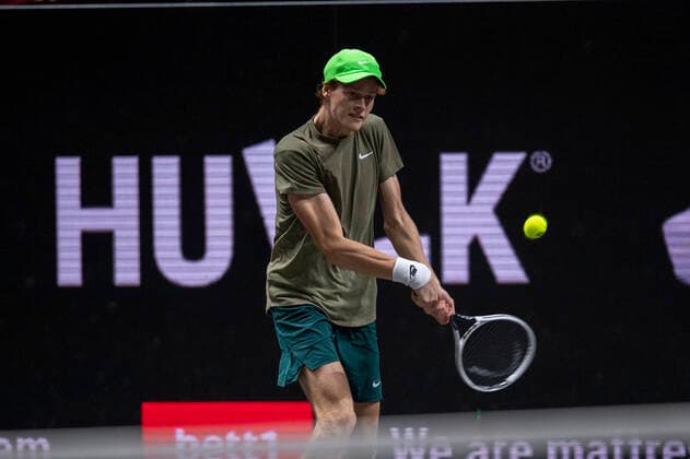 Im Jannik SINNER (ITA), Pierre-Hugues HERBERT (FRA) vs. Jannik SINNER (ITA), TENNIS, bett1HULKS Championship, 22.10.2020, GER, TENNIS, ATP, Tennis Herren TOUR, bett1HULKS Championship, Pierre-Hugues HERBERT (FRA) vs. Jannik SINNER (ITA), 22.10.2020 KOELN Copyright: xEibnerxPressefotox xBenjaminxSOELZERx EP_BSO