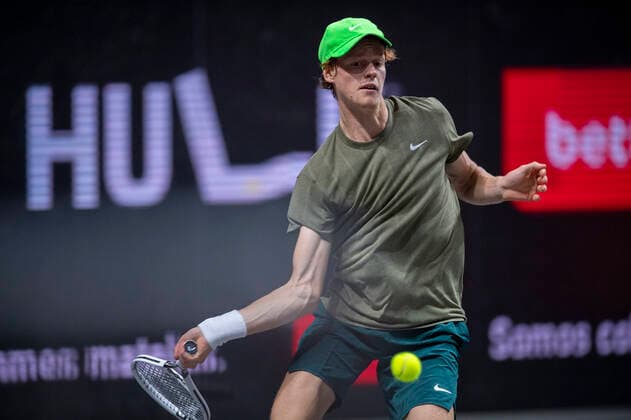 Im Jannik SINNER (ITA), Pierre-Hugues HERBERT (FRA) vs. Jannik SINNER (ITA), TENNIS, bett1HULKS Championship, 22.10.2020, GER, TENNIS, ATP, Tennis Herren TOUR, bett1HULKS Championship, Pierre-Hugues HERBERT (FRA) vs. Jannik SINNER (ITA), 22.10.2020 KOELN Copyright: xEibnerxPressefotox xBenjaminxSOELZERx EP_BSO