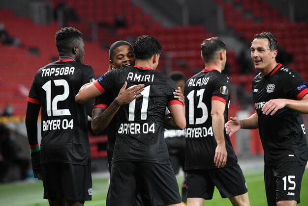 Jubel v.li., Edmond Tapsoba (Bayer 04 Leverkusen), Leon Bailey (Bayer Leverkusen), Nadiem Amiri (Bayer 04 Leverkusen), Lucas Alario (Bayer 04 Leverkusen), Julian Baumgartlinger (Bayer 04 Leverkusen) 22.10.2020, Fussball, UEFA Europa League, Saison 2020 2021, 1. Spieltag, Bayer 04 Leverkusen - OGC Nizza Foto: TEAM2sportphoto Leverkusen BayArena Nordrhein Westfalen Deutschland