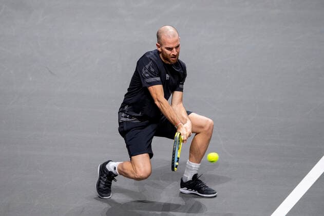 Im Adrian MANNARINO (FRA) , Alexander ZVEREV (GER) vs. Adrian MANNARINO (FRA), TENNIS, bett1HULKS Championship, 23.10.2020, GER, TENNIS, ATP, Tennis Herren TOUR, bett1HULKS Championship, Alexander ZVEREV (GER) vs. Adrian MANNARINO (FRA), 23.10.2020 KOELN Copyright: xEibnerxPressefotox xBenjaminxSOELZERx EP_BSO