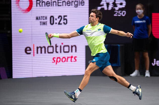Im Andreas MIES (GER), Andreas MIES (GER), Kevin KRAWIETZ (GER) vs. Marcus DANIELL (NZL), Philipp OSWALD (AUT), TENNIS, bett1hulks Indoor, 24.10.2020, GER, TENNIS, ATP, Tennis Herren TOUR, bett1hulks Championship, Andreas MIES (GER), Kevin KRAWIETZ (GER) vs. Marcus DANIELL (NZL), Philipp OSWALD (AUT), 24.10.2020 KOELN Copyright: xEibnerxPressefotox xBenjaminxSOELZERx EP_BSO