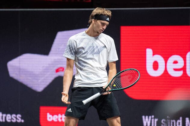 Im Alexander ZVEREV (GER), Alexander ZVEREV (GER) vs. Jannik SINNER (ITA), TENNIS, bett1hulks Indoor, 24.10.2020, GER, TENNIS, ATP, Tennis Herren TOUR, bett1hulks Championship, Alexander ZVEREV (GER) vs. Jannik SINNER (ITA), 24.10.2020 KOELN Copyright: xEibnerxPressefotox xBenjaminxSOELZERx EP_BSO